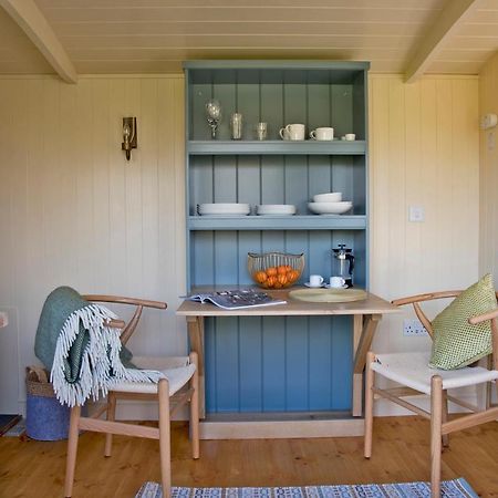 The Hut Villa Ashbourne  Bagian luar foto
