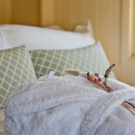 The Hut Villa Ashbourne  Bagian luar foto