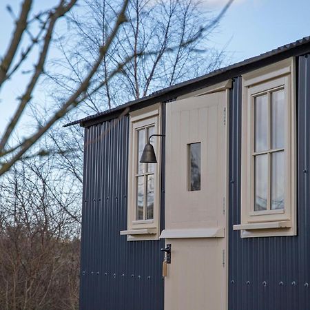 The Hut Villa Ashbourne  Bagian luar foto