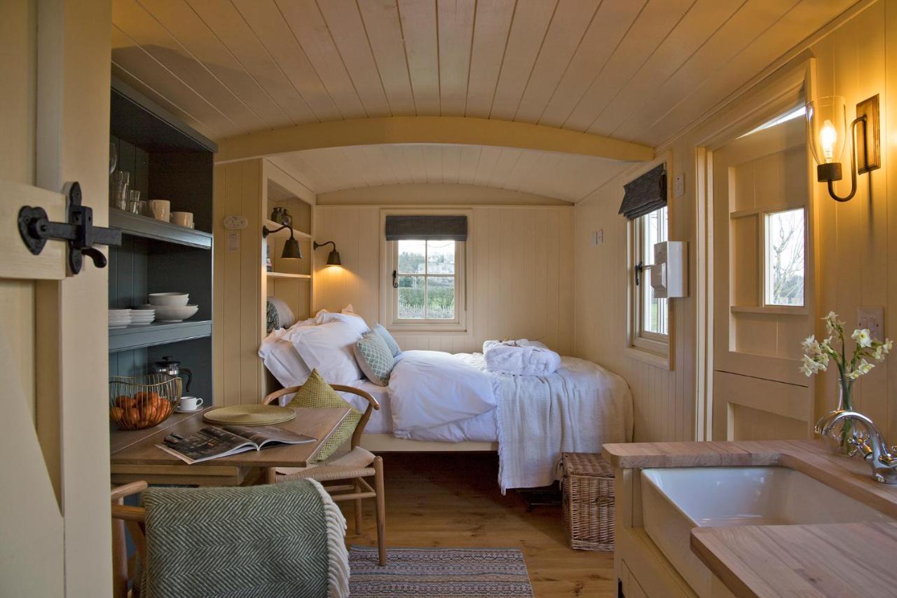 The Hut Villa Ashbourne  Bagian luar foto