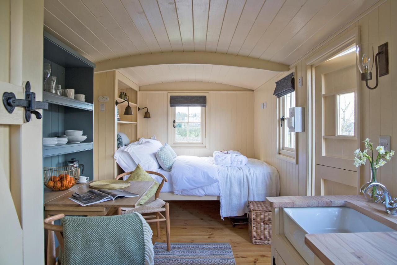 The Hut Villa Ashbourne  Bagian luar foto