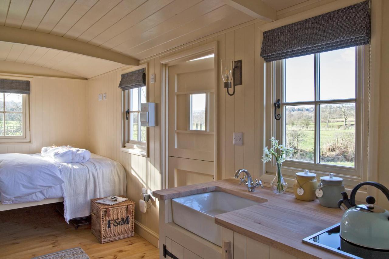 The Hut Villa Ashbourne  Bagian luar foto